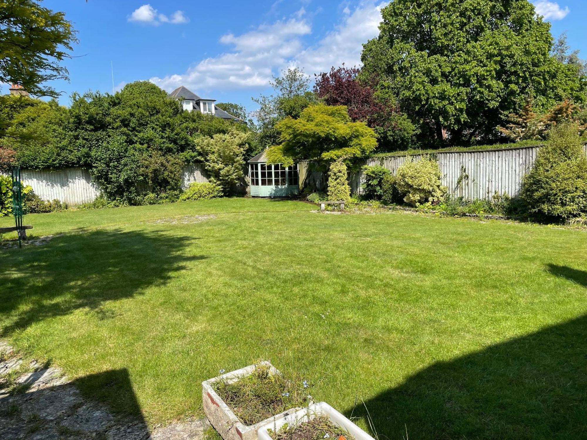 Charming Bournemouth House With Beautiful Spacious Gardens, 5 Min Drive To Beaches, Free Parking For 2-3 Cars Buitenkant foto